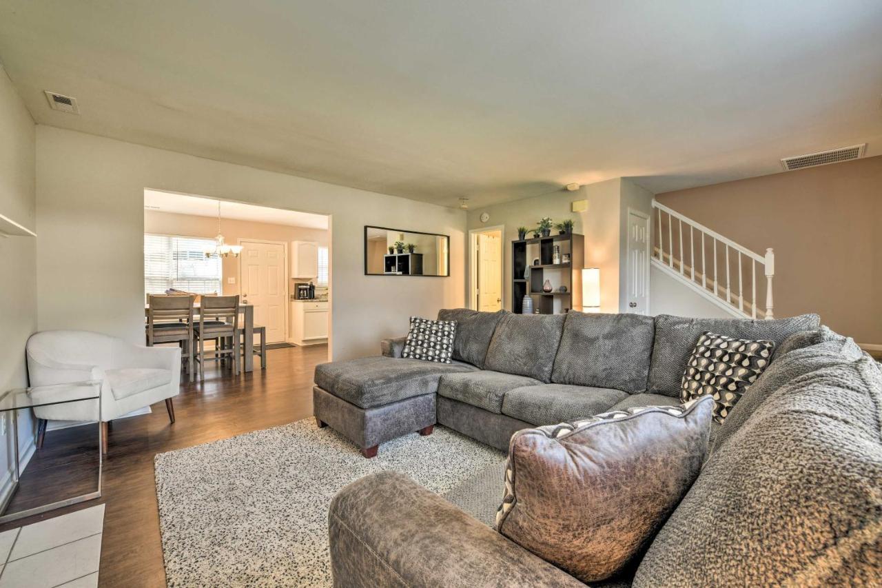 Cozy Urban Retreat With Grill, Near Uncc Holiday home