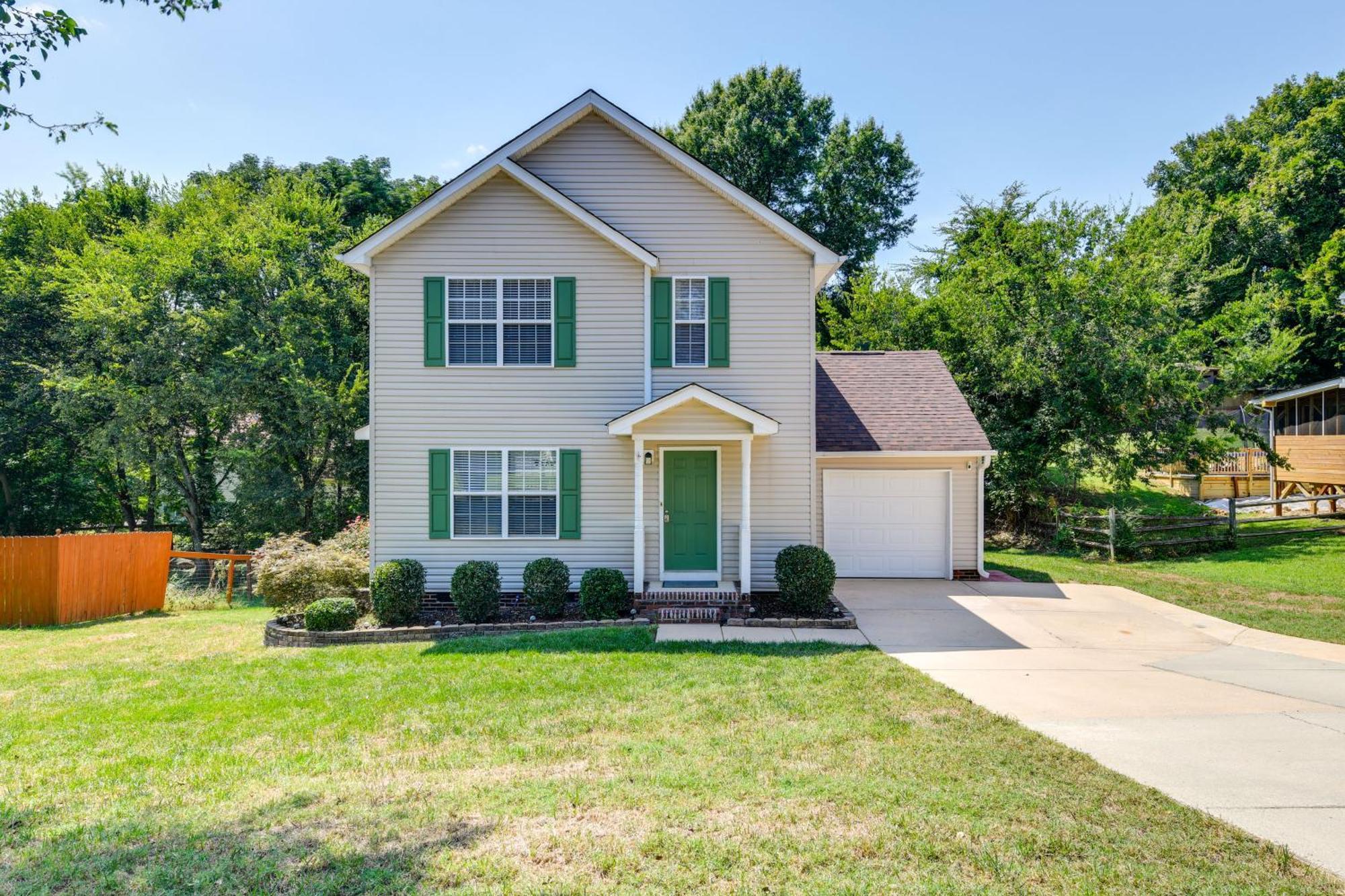 Holiday home Cozy Urban Retreat With Grill, Near Uncc Charlotte